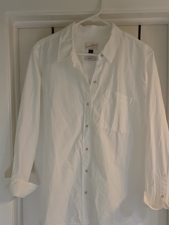 Universal Thread Tops - Universal Thread White Women's Button-Down Long Sleeve Shirt